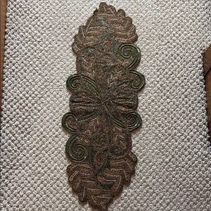 Pier 1 Vibrant Green Table Runner